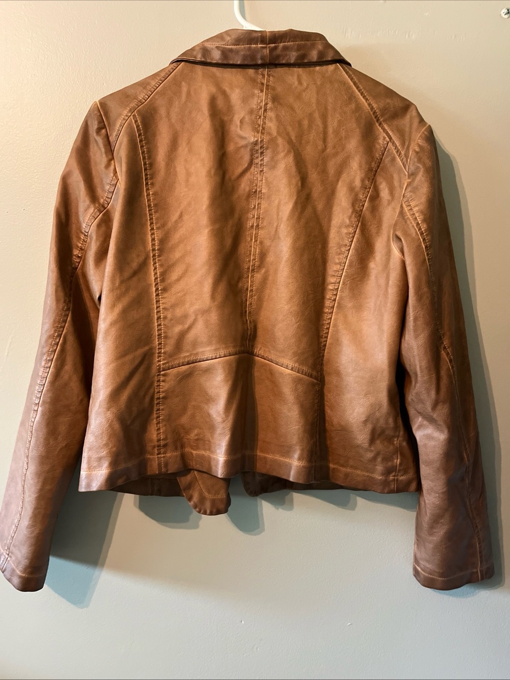 Women’s Bagatelle Brown Camel Faux Leather Zip Up Biker Moto Jacket Size Large - Picture 4 of 4